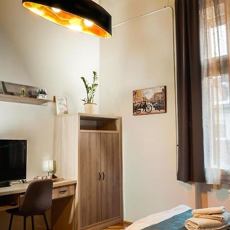 Pásti Centrál apartment. Debrecen Esterno foto