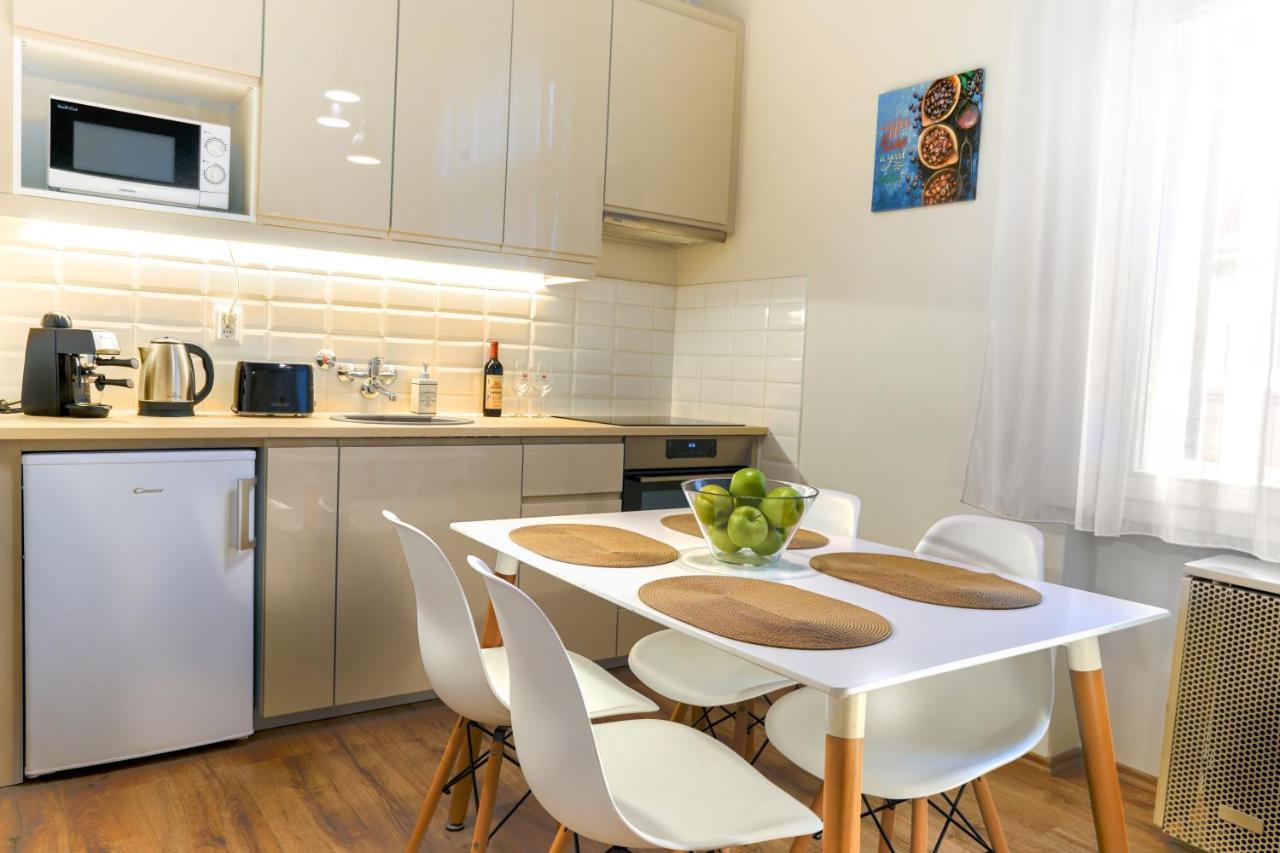Pásti Centrál apartment. Debrecen Esterno foto