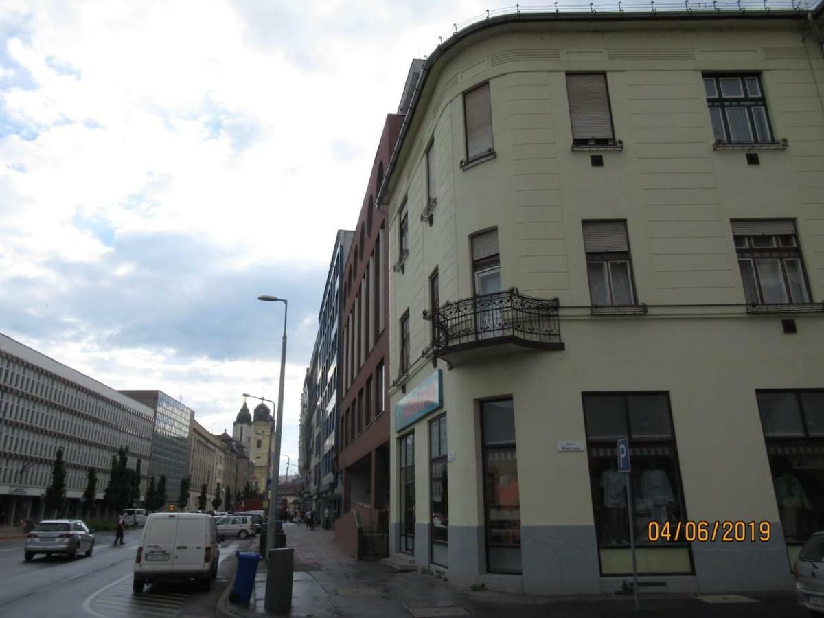 Pásti Centrál apartment. Debrecen Esterno foto